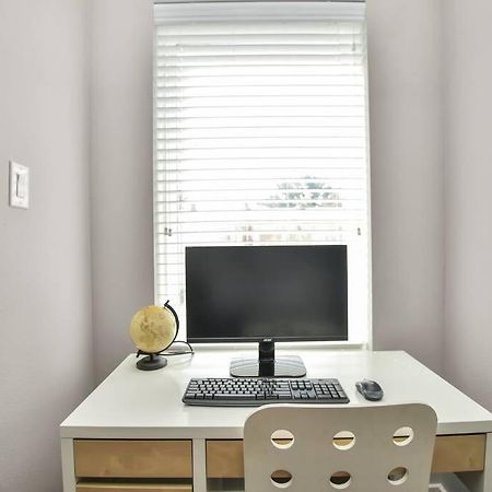 Amazing Rooftop! Downtown Skyline Views!!! Sleeps 15 Houston Exterior foto