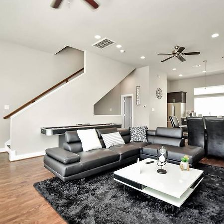 Amazing Rooftop! Downtown Skyline Views!!! Sleeps 15 Houston Exterior foto