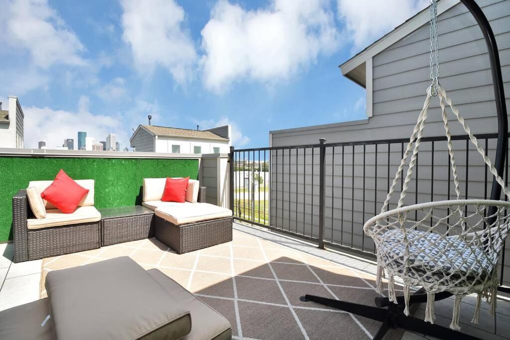 Amazing Rooftop! Downtown Skyline Views!!! Sleeps 15 Houston Exterior foto