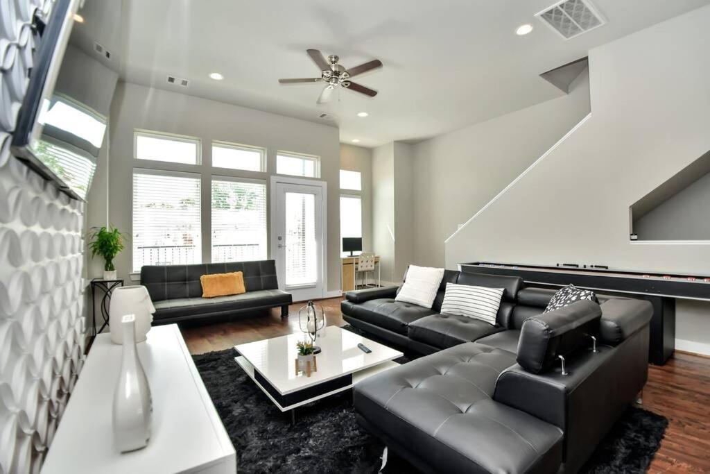 Amazing Rooftop! Downtown Skyline Views!!! Sleeps 15 Houston Exterior foto