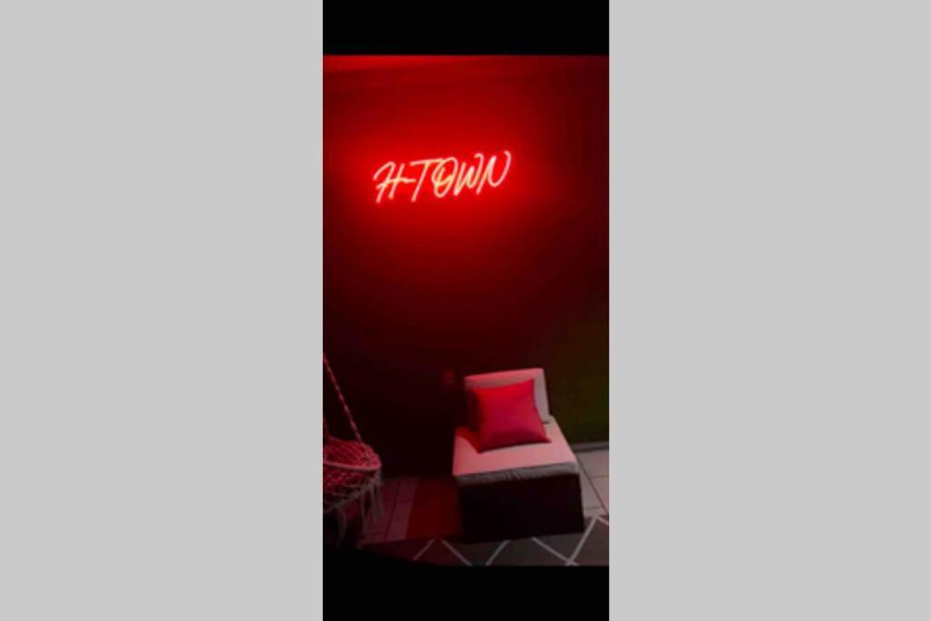 Amazing Rooftop! Downtown Skyline Views!!! Sleeps 15 Houston Exterior foto