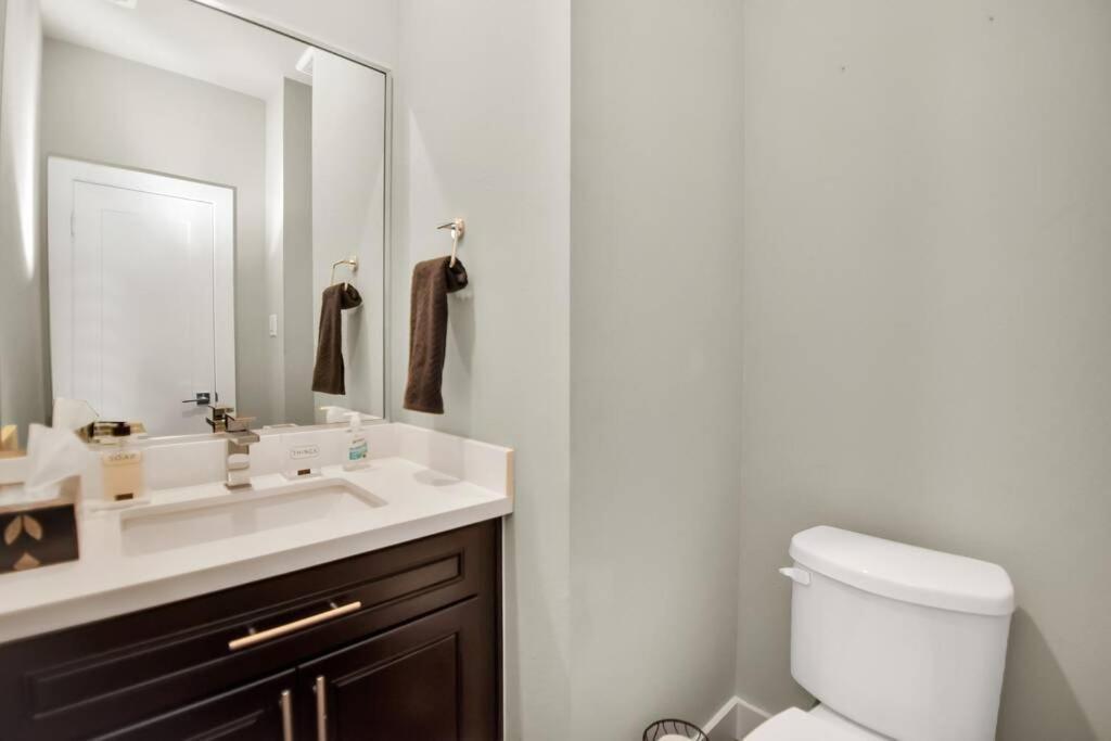 Amazing Rooftop! Downtown Skyline Views!!! Sleeps 15 Houston Exterior foto
